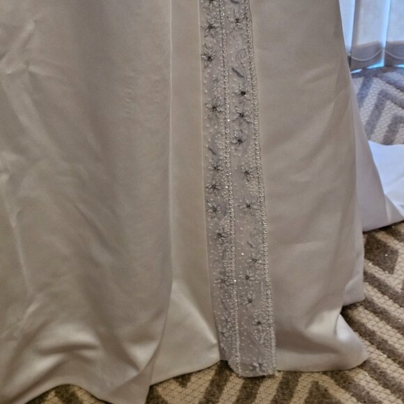 Maggie Sottero Couture White Beaded Wedding Dress 10 - Picture 4 of 13